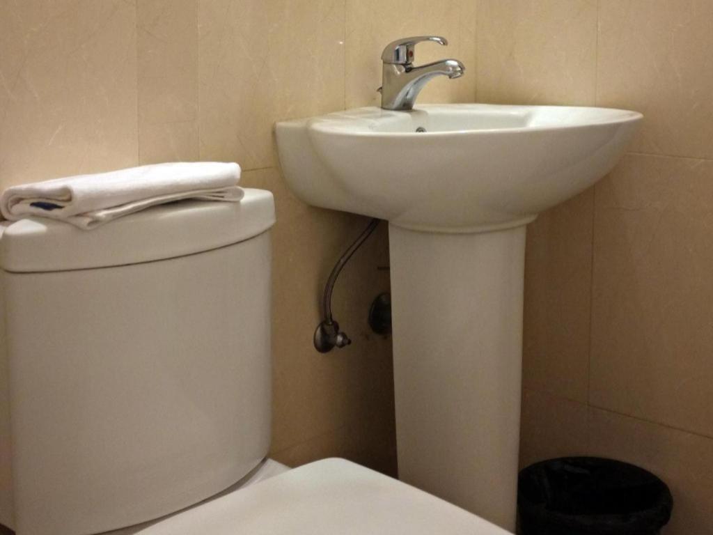 Davao City Peridot Suites מראה חיצוני תמונה